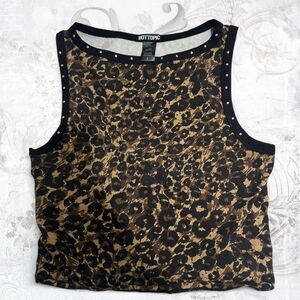Hot-topic Women's multi Crop-top